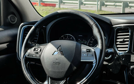 Mitsubishi Outlander III рестайлинг 3, 2018 год, 1 847 000 рублей, 15 фотография