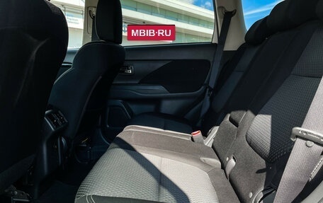 Mitsubishi Outlander III рестайлинг 3, 2018 год, 1 847 000 рублей, 11 фотография