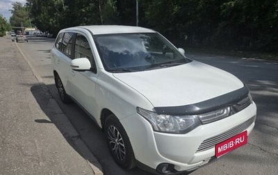 Mitsubishi Outlander III рестайлинг 3, 2012 год, 800 000 рублей, 1 фотография