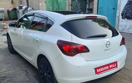 Opel Astra J, 2012 год, 1 000 000 рублей, 6 фотография