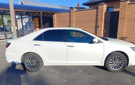 Toyota Camry, 2015 год, 1 900 000 рублей, 5 фотография