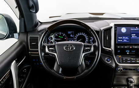 Toyota Land Cruiser 200, 2020 год, 7 199 000 рублей, 14 фотография