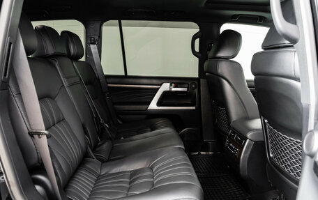 Toyota Land Cruiser 200, 2020 год, 7 199 000 рублей, 30 фотография