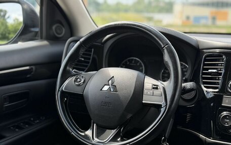 Mitsubishi Outlander III рестайлинг 3, 2019 год, 2 150 000 рублей, 12 фотография