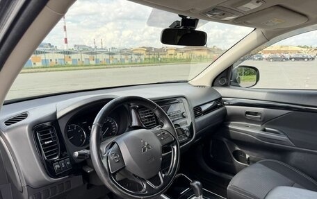 Mitsubishi Outlander III рестайлинг 3, 2019 год, 2 150 000 рублей, 11 фотография