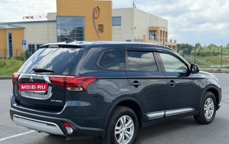 Mitsubishi Outlander III рестайлинг 3, 2019 год, 2 150 000 рублей, 6 фотография
