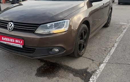 Volkswagen Jetta VI, 2012 год, 830 000 рублей, 2 фотография