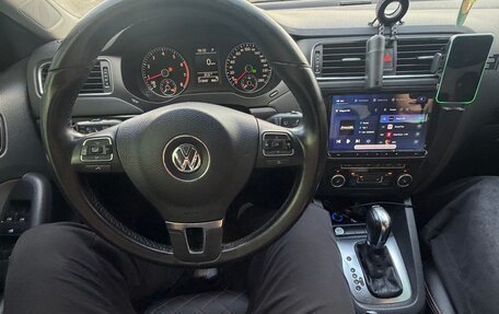 Volkswagen Jetta VI, 2012 год, 830 000 рублей, 13 фотография