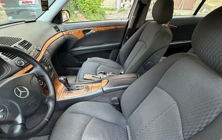 Mercedes-Benz E-Класс, 2003 год, 600 000 рублей, 8 фотография