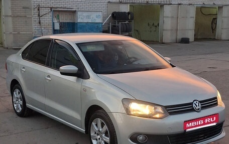 Volkswagen Polo VI (EU Market), 2011 год, 820 000 рублей, 3 фотография