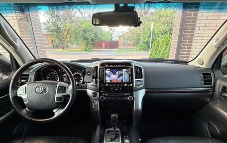 Toyota Land Cruiser 200, 2014 год, 5 340 000 рублей, 24 фотография