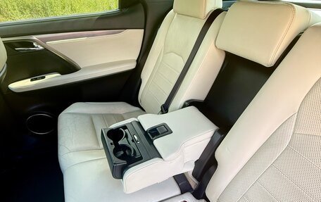 Lexus RX IV рестайлинг, 2017 год, 3 700 000 рублей, 12 фотография