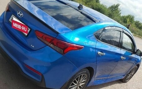 Hyundai Solaris II рестайлинг, 2019 год, 990 000 рублей, 3 фотография