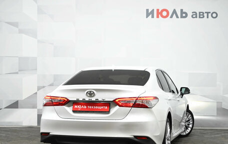 Toyota Camry, 2018 год, 2 650 000 рублей, 7 фотография