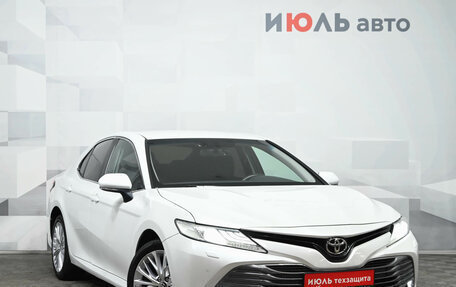 Toyota Camry, 2018 год, 2 650 000 рублей, 3 фотография