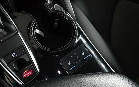 Toyota Camry, 2018 год, 2 650 000 рублей, 16 фотография