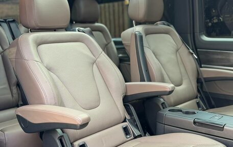 Mercedes-Benz V-Класс, 2019 год, 7 000 000 рублей, 12 фотография
