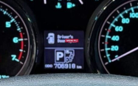 Toyota Land Cruiser 200, 2009 год, 2 190 000 рублей, 9 фотография