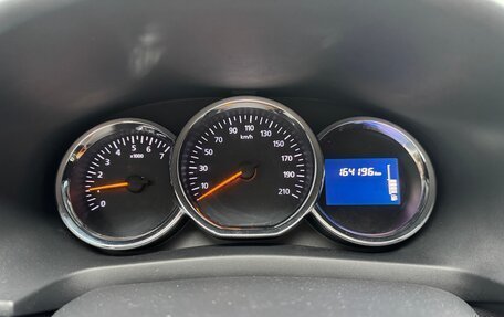 Renault Logan II, 2017 год, 640 000 рублей, 4 фотография