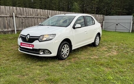 Renault Logan II, 2017 год, 640 000 рублей, 6 фотография