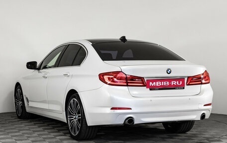 BMW 5 серия, 2018 год, 2 099 000 рублей, 10 фотография