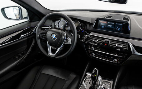 BMW 5 серия, 2018 год, 2 099 000 рублей, 16 фотография