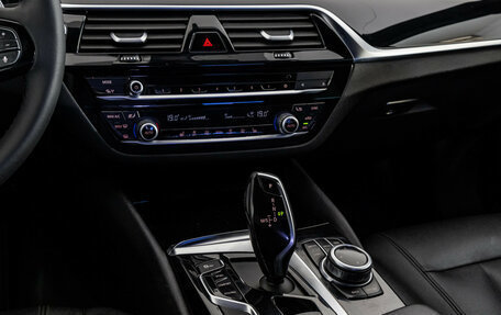 BMW 5 серия, 2018 год, 2 099 000 рублей, 14 фотография