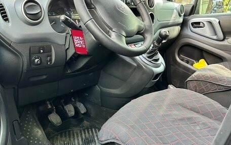 Peugeot Partner II рестайлинг 2, 2012 год, 690 000 рублей, 6 фотография