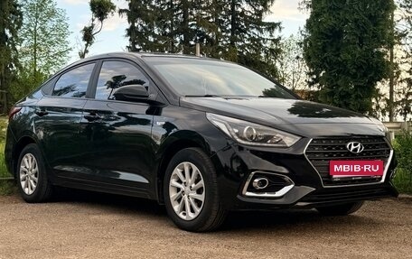 Hyundai Solaris II рестайлинг, 2017 год, 1 250 000 рублей, 1 фотография