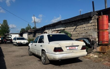Mercedes-Benz E-Класс, 1992 год, 125 000 рублей, 3 фотография