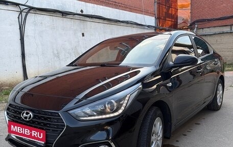 Hyundai Solaris II рестайлинг, 2017 год, 1 250 000 рублей, 3 фотография