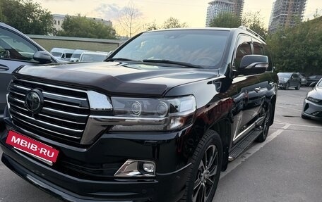 Toyota Land Cruiser 200, 2018 год, 7 200 000 рублей, 5 фотография