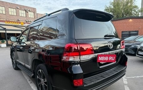 Toyota Land Cruiser 200, 2018 год, 7 200 000 рублей, 4 фотография