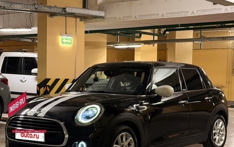 MINI Hatch, 2020 год, 2 350 000 рублей, 4 фотография