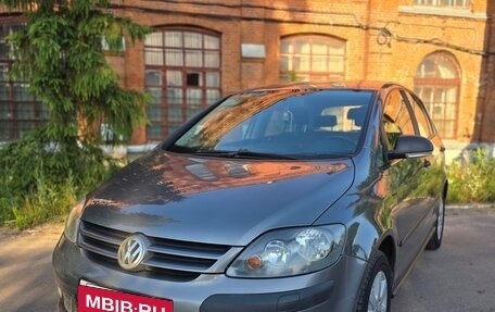 Volkswagen Golf Plus I, 2008 год, 450 000 рублей, 2 фотография