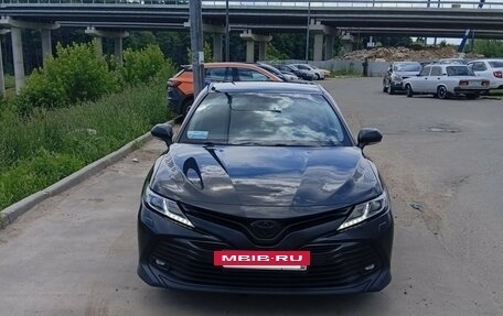 Toyota Camry, 2018 год, 2 200 000 рублей, 2 фотография