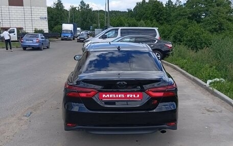 Toyota Camry, 2018 год, 2 200 000 рублей, 3 фотография