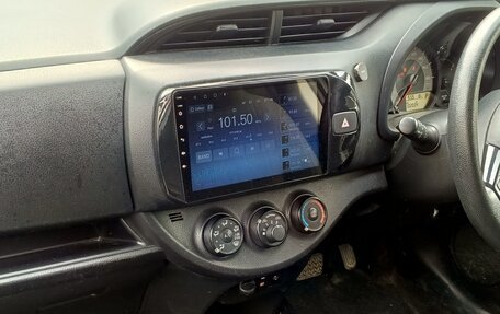 Toyota Vitz, 2019 год, 1 100 000 рублей, 12 фотография