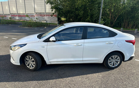 Hyundai Solaris II рестайлинг, 2021 год, 1 750 000 рублей, 3 фотография