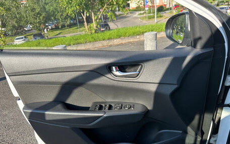 Hyundai Solaris II рестайлинг, 2021 год, 1 750 000 рублей, 14 фотография