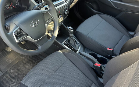 Hyundai Solaris II рестайлинг, 2021 год, 1 750 000 рублей, 11 фотография