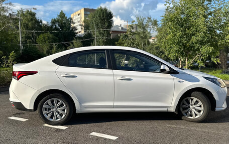 Hyundai Solaris II рестайлинг, 2021 год, 1 750 000 рублей, 8 фотография