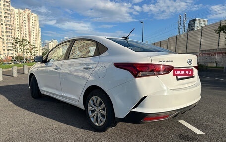 Hyundai Solaris II рестайлинг, 2021 год, 1 750 000 рублей, 5 фотография