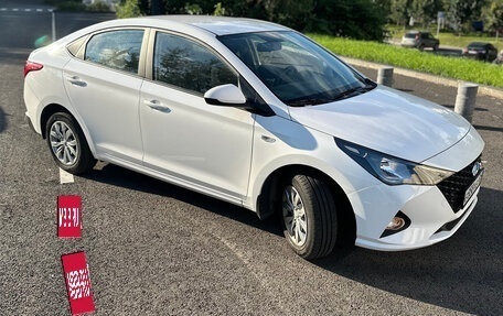Hyundai Solaris II рестайлинг, 2021 год, 1 750 000 рублей, 9 фотография