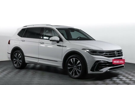 Volkswagen Tiguan II, 2022 год, 3 990 000 рублей, 3 фотография