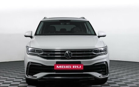 Volkswagen Tiguan II, 2022 год, 3 990 000 рублей, 2 фотография