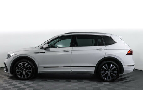 Volkswagen Tiguan II, 2022 год, 3 990 000 рублей, 9 фотография