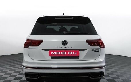 Volkswagen Tiguan II, 2022 год, 3 990 000 рублей, 7 фотография