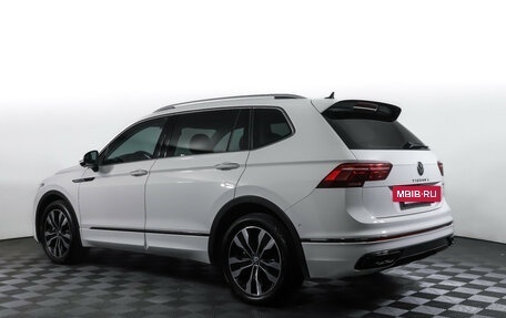 Volkswagen Tiguan II, 2022 год, 3 990 000 рублей, 8 фотография