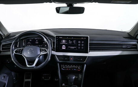 Volkswagen Tiguan II, 2022 год, 3 990 000 рублей, 19 фотография